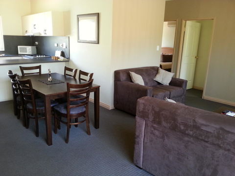 Alice On Todd Apartments - Accommodation Daintree 14