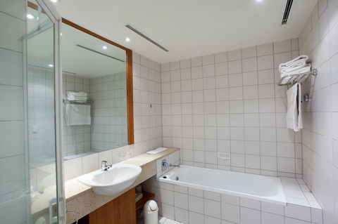 Mercure Alice Springs Resort - Accommodation Daintree 25