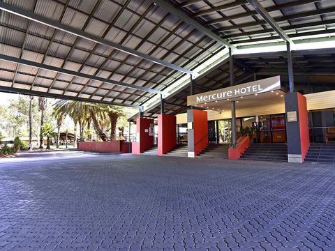 Mercure Alice Springs Resort - Accommodation Daintree 3