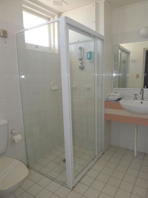 Golden Sands Motor Inn - Accommodation Daintree 27