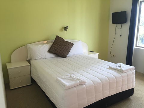 Golden Sands Motor Inn - Accommodation Daintree 2