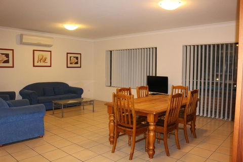 Golden Sands Motor Inn - Accommodation Daintree 13