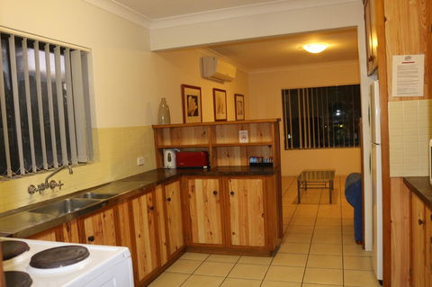 Golden Sands Motor Inn - Accommodation Daintree 7