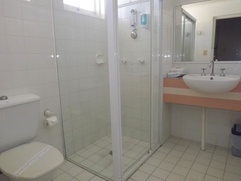 Golden Sands Motor Inn - Accommodation Daintree 30