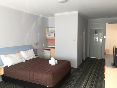 Golden Sands Motor Inn - Accommodation Daintree 8