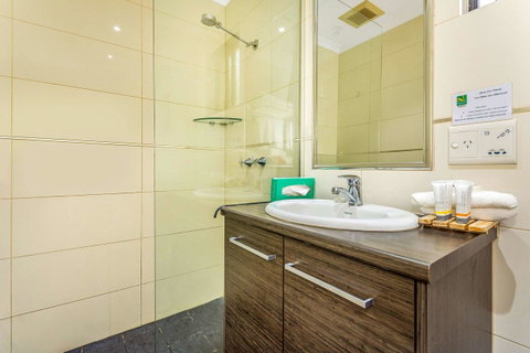 Quality Hotel Darwin Airport - Accommodation Daintree 2
