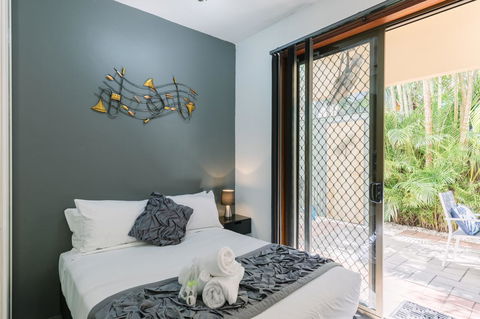 CitySide Apartment - 2 Bedroom With Private Courtyard - Accommodation Daintree 14