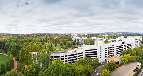 Crowne Plaza Canberra, An IHG Hotel - Accommodation Daintree 0