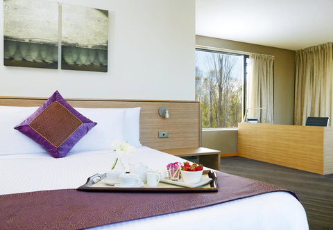 Crowne Plaza Canberra, An IHG Hotel - Accommodation Daintree 44