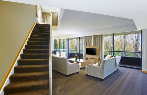 Crowne Plaza Canberra, An IHG Hotel - Accommodation Daintree 10