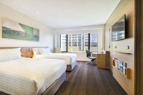 Crowne Plaza Canberra, An IHG Hotel - Accommodation Daintree 31