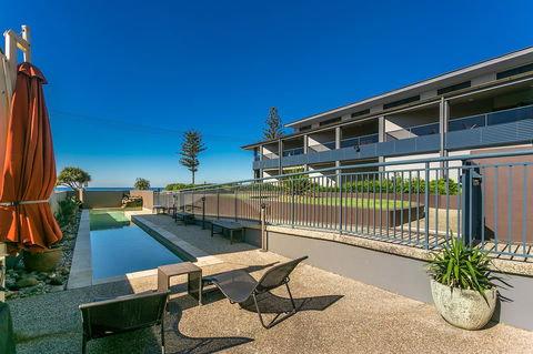 Lennox Holiday Apartments - Accommodation Daintree 5