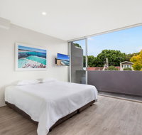 Bondi Beach Studio King Suite  Balcony - Accommodation Daintree