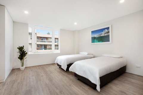 Bondi Beach Studio King Suite 2 - Accommodation Daintree 2