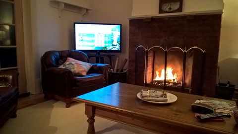 Book Keepers Cottage - Accommodation Daintree 3
