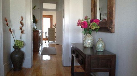 Book Keepers Cottage - Accommodation Daintree 0