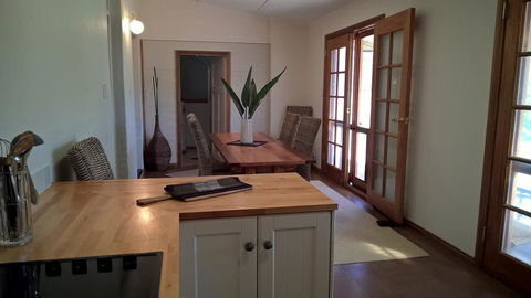 Book Keepers Cottage - Accommodation Daintree 2