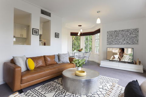 Boutique Stays - Wellington Mews, Apartment In East Melbourne - Accommodation Daintree 3
