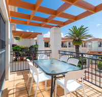 Breakers Block 3 - Unit 2 - Pool in complex - across the road from the beach - Accommodation Daintree
