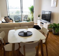 Breathtaking River  City Views Free Parking  WiFi - Accommodation Daintree