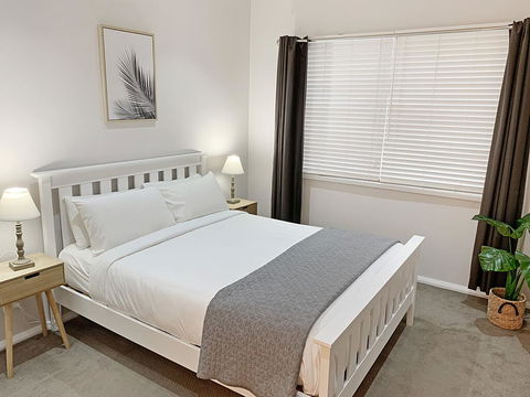 Bright 3-bedroom Apartment - Central Armidale - Accommodation Daintree 2
