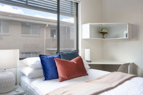 Bright Studio Steps From Westmead Hospital - Accommodation Daintree 1