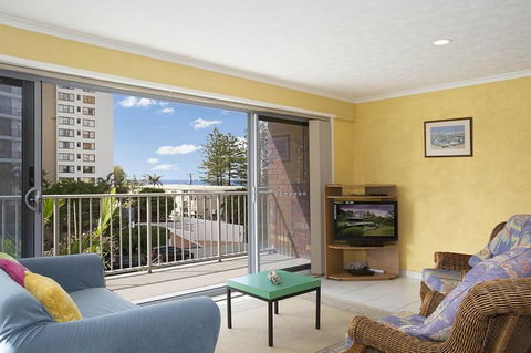 Britannia - Accommodation Daintree 3