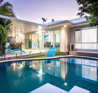 Broadbeach Waters Home With Private Pool - Accommodation Daintree