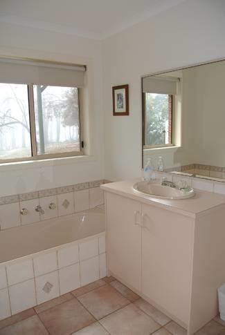 Buckland Valley Views - Accommodation Daintree 3