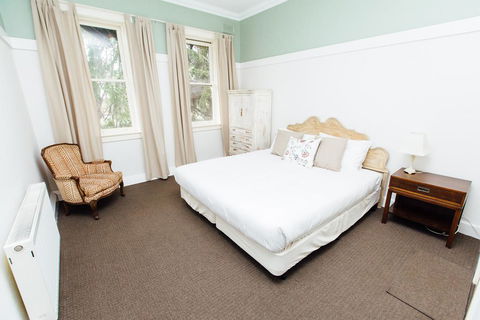 Bundanoon Hotel - Accommodation Daintree 2