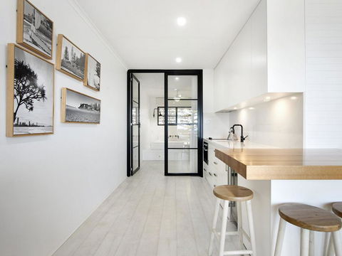 Burleigh By The Sea - Accommodation Daintree 1