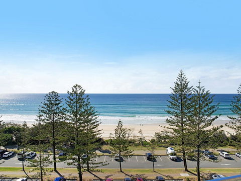 Burleigh Heads Private 2 Bed Ocean View - Accommodation Daintree 1