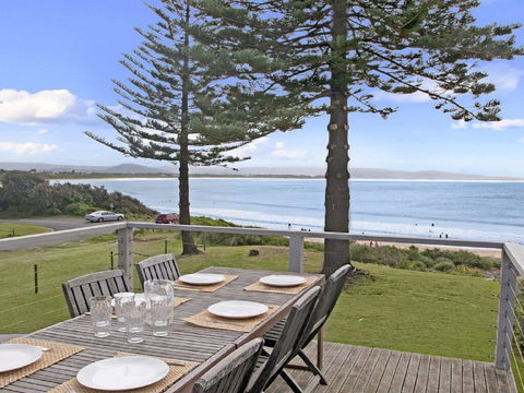 By The Sea - SPECIAL OFFER 3 FOR 2 - Accommodation Daintree 0