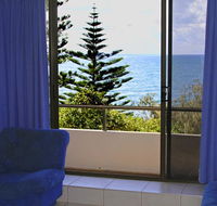 By The Sea Unit 3 13 Esplanade Kings Beach - Accommodation Daintree