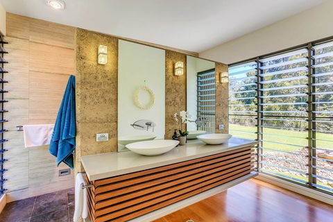 Calanthe Acreage - Doonan - Accommodation Daintree 3