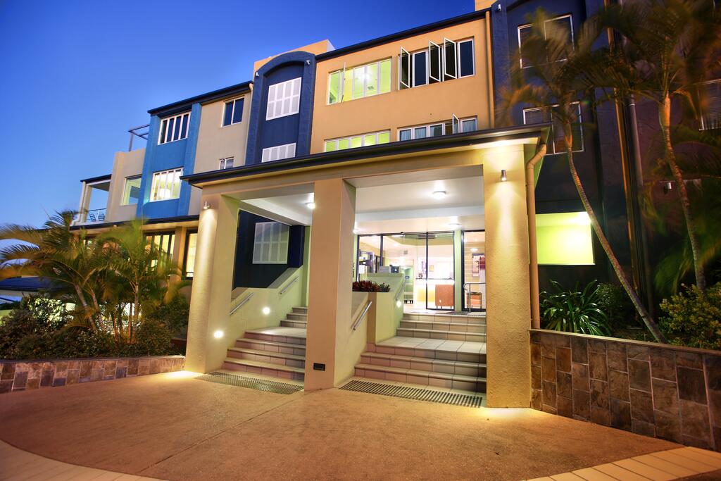 Caloundra QLD Accommodation Daintree