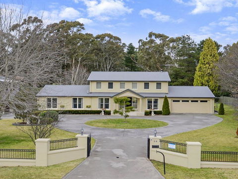 Camelot - Superbly Proportioned And Ideally Located - Accommodation Daintree 0