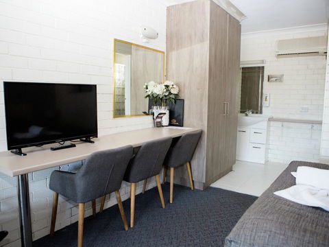 Cameo Inn Motel - Accommodation Daintree 2