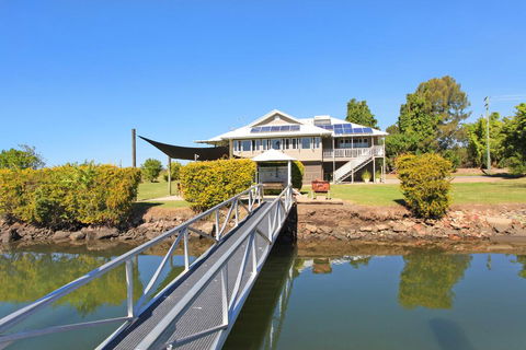 Campbell 7 - Large Queenslander On Maroochy River - Accommodation Daintree 0