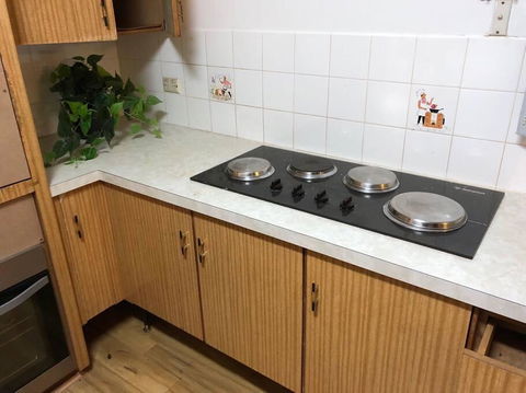 CAMPBELLTOWN HOLIDAY HOME 3 BED + FREE PARKING NCA039 - Accommodation Daintree 1