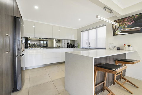 CANAL HOME NEAR MOOLOOLABA - Accommodation Daintree 3