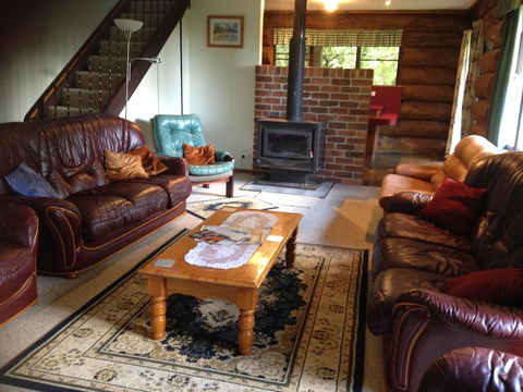 Canobolas Mountain Cabins - Accommodation Daintree 0