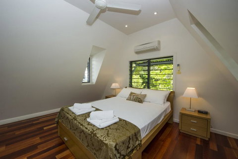 Canopy Chalet 10 - Accommodation Daintree 3