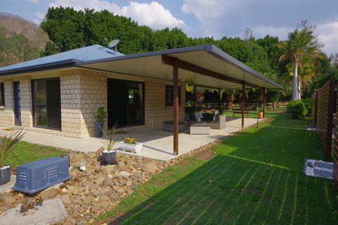 Canungra Valley Cottage - Accommodation Daintree 3