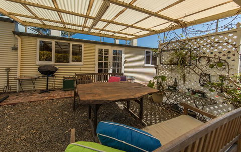 Captain Rodda's Cottage - Accommodation Daintree 2