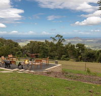 Captain's Lookout - elevated ocean views rural stay - Accommodation Daintree