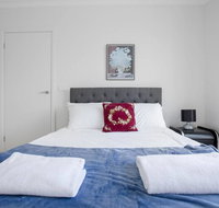 Captivating large 4BRNarre Warren - Accommodation Daintree