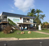 Cardwell Beachfront Motel - Accommodation Daintree