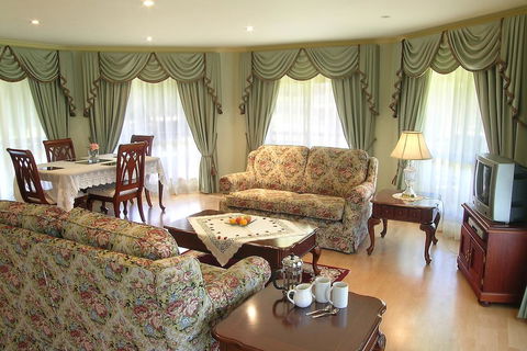 Carolynnes Cottages - Accommodation Daintree 3