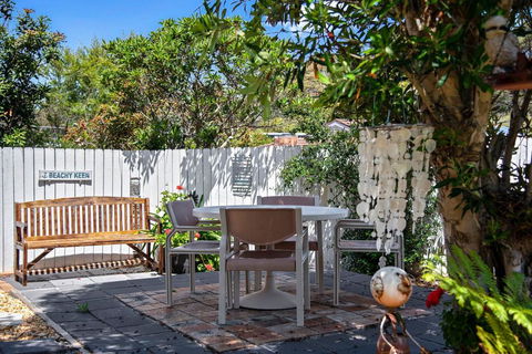 Carroll Ave 85 Mollymook - Accommodation Daintree 2